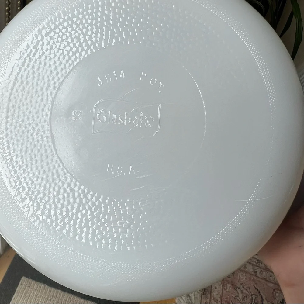 Glasbake green daisy baking dish Vintage round 2 quart size good conditi…